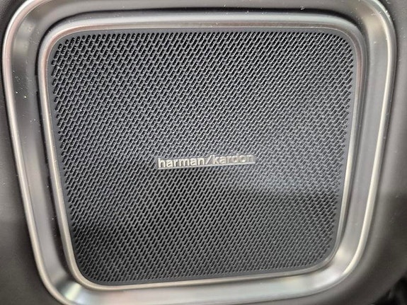 Polestar 4 12 of 13