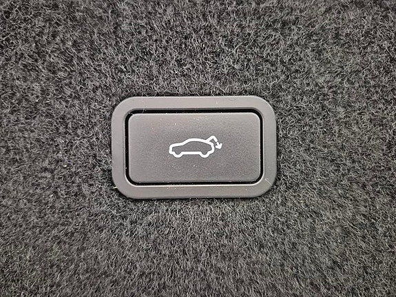 Polestar 4 11 of 11