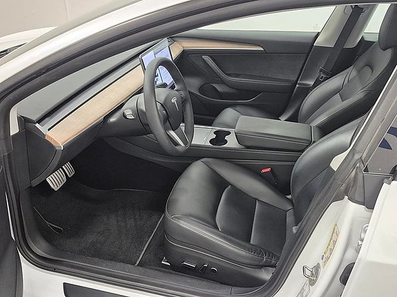 Tesla Model 3 2 of 11