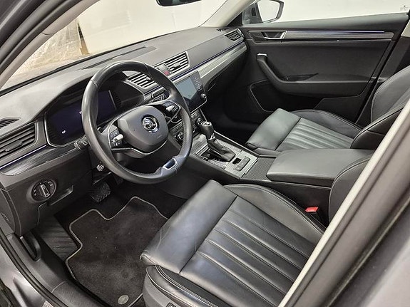 Skoda Superb 2 of 12