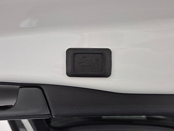 Toyota RAV4 11 of 11