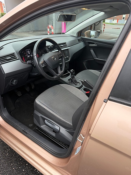 Seat Ibiza 3 of 10