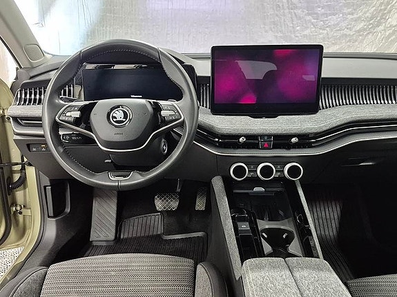 Skoda Superb 6 of 12