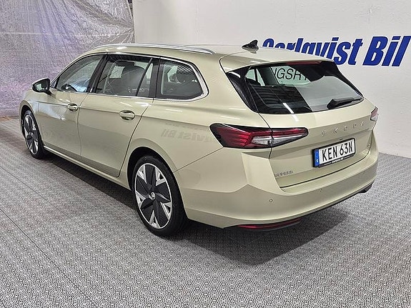 Skoda Superb 3 of 12