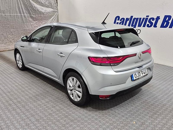Renault Megane 5 of 8