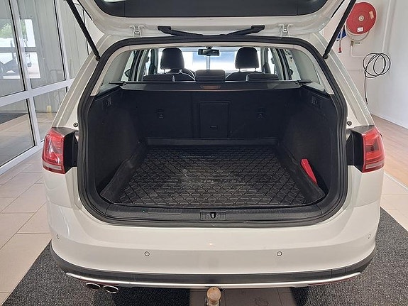 Volkswagen Golf Alltrack 6 of 6