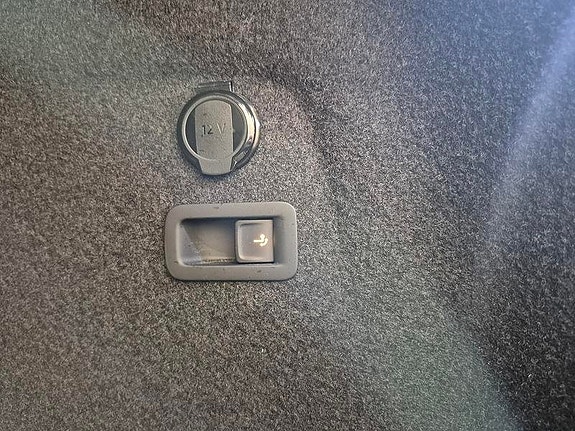Volkswagen Golf Alltrack 9 of 10