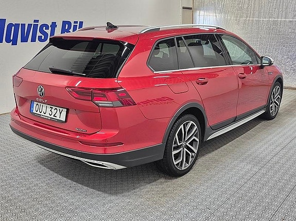 Volkswagen Golf Alltrack 4 of 10