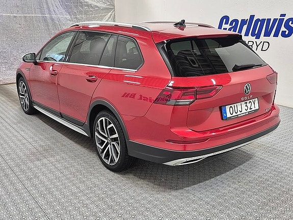 Volkswagen Golf Alltrack 3 of 10