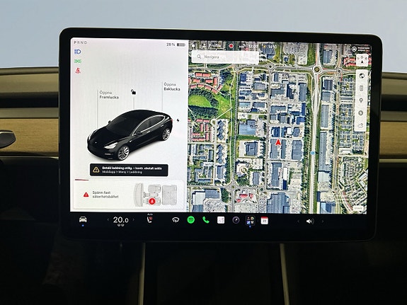 Tesla Model 3 15 of 24