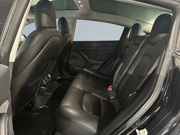 Tesla Model 3 13 of 24