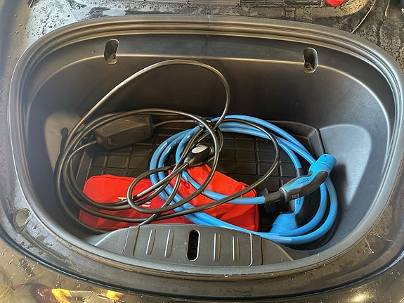 Tesla Model 3 21 of 24