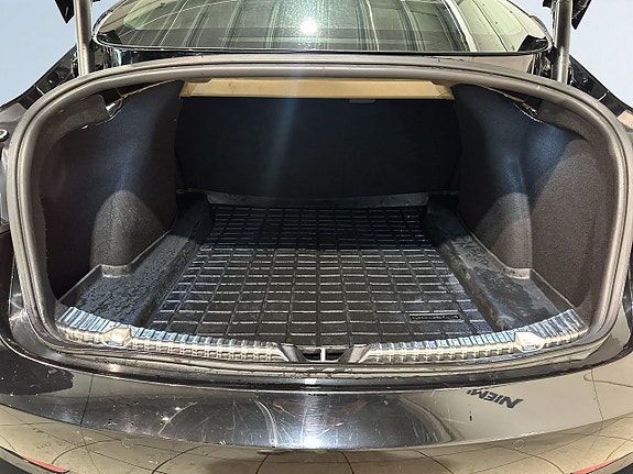 Tesla Model 3 12 of 24