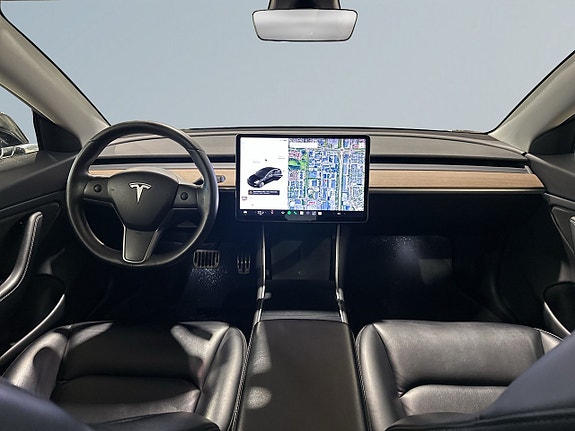 Tesla Model 3 8 of 24