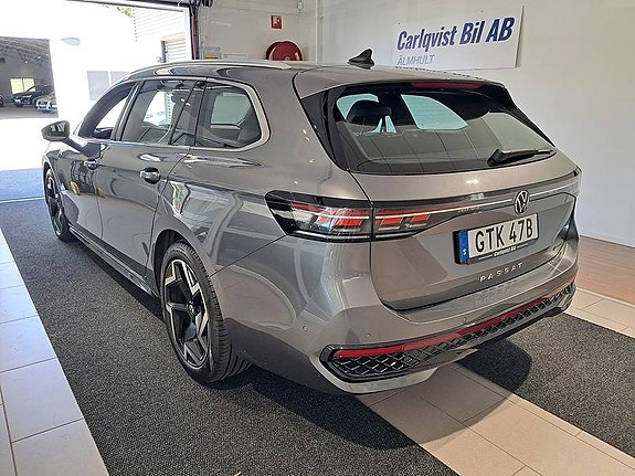 Volkswagen Passat 4 of 7