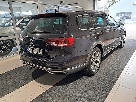 Volkswagen Passat Alltrack 4 of 7