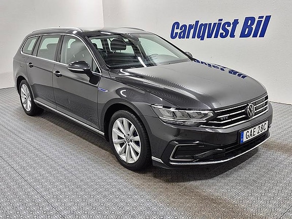 Volkswagen Passat 5 of 11