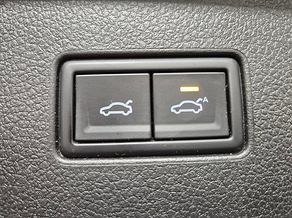 Volkswagen Passat Alltrack 9 of 10