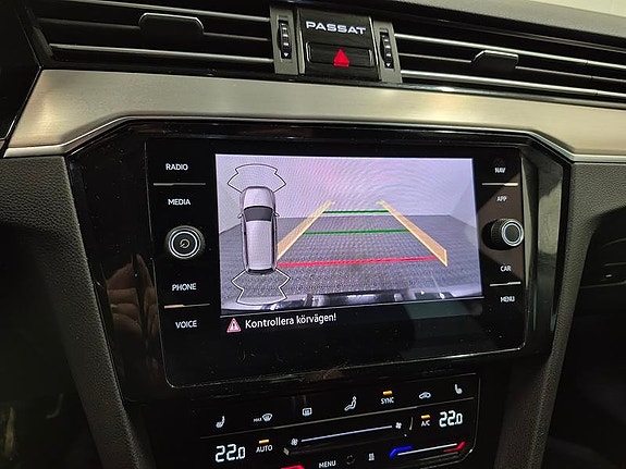 Volkswagen Passat Alltrack 6 of 10