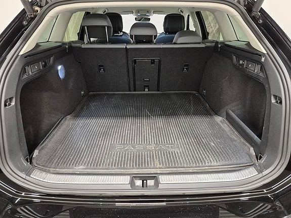Volkswagen Passat 11 of 11
