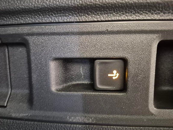 Volkswagen Passat 9 of 11