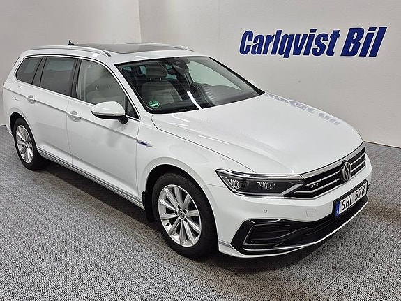 Volkswagen Passat 5 of 11
