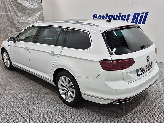 Volkswagen Passat 3 of 11