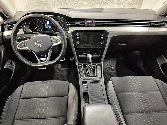 Volkswagen Passat Alltrack 6 of 11