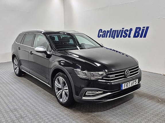 Volkswagen Passat Alltrack 3 of 11