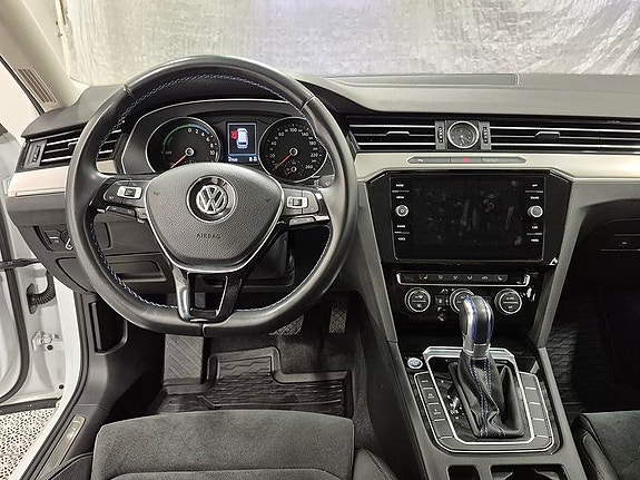 Volkswagen Passat 6 of 7