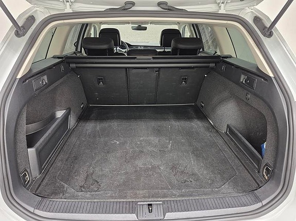 Volkswagen Passat 7 of 7