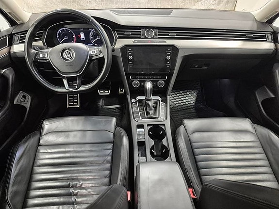Volkswagen Passat Alltrack 6 of 11