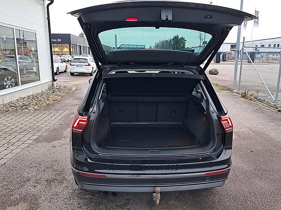 Volkswagen Tiguan 7 of 7