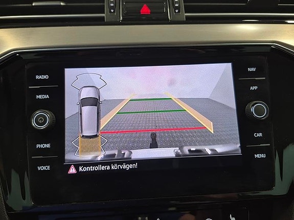 Volkswagen Passat 8 of 9