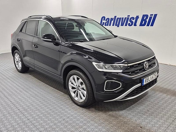 Volkswagen T-Roc 3 of 8