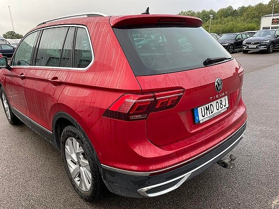 Volkswagen Tiguan 4 of 5