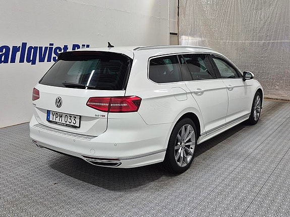 Volkswagen Passat 4 of 13