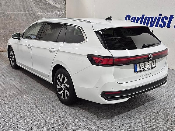 Volkswagen Passat 3 of 11