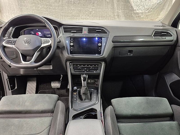 Volkswagen Tiguan 6 of 12