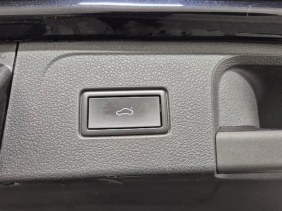 Volkswagen Passat 13 of 13