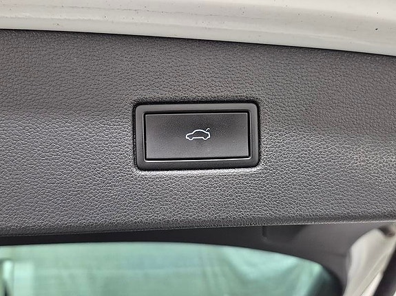 Volkswagen Tiguan 8 of 9