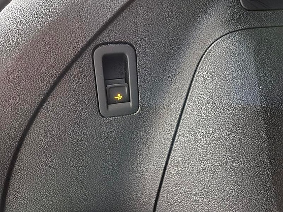 Volkswagen Tiguan 11 of 12