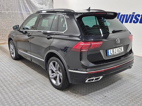 Volkswagen Tiguan 3 of 12