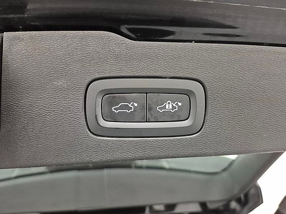 Volvo V60 Cross Country 9 of 11