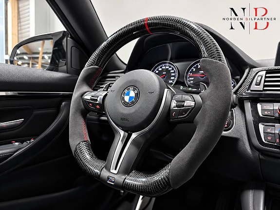 BMW M4 25 of 30