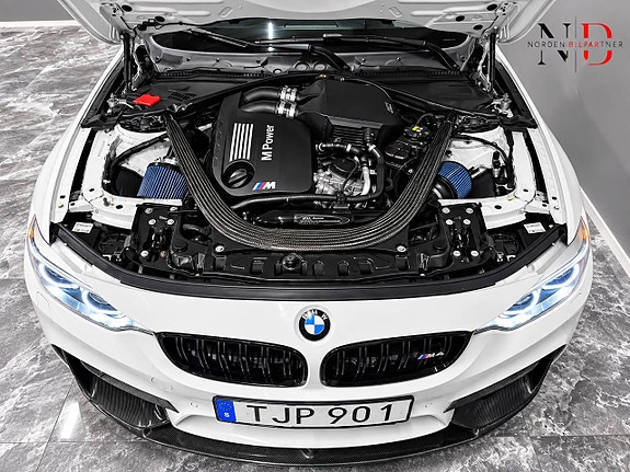 BMW M4 15 of 30