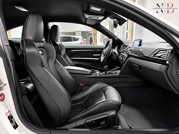 BMW M4 29 of 30