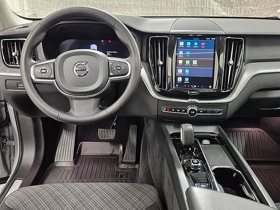 Volvo XC60 6 of 11