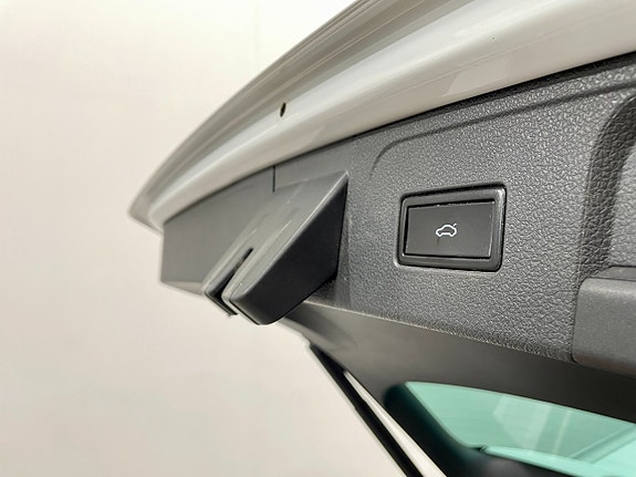 Volkswagen Passat Alltrack 22 of 23