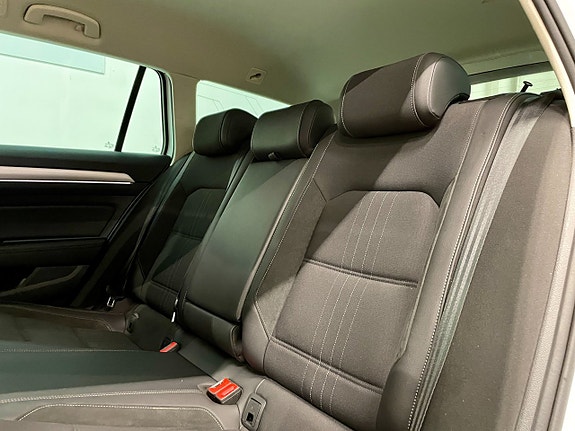 Volkswagen Passat Alltrack 20 of 23